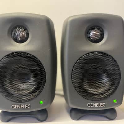 Genelec 6010A Active Studio Monitors (Pair) – Excellent Condition – Includes Cables Bild 5