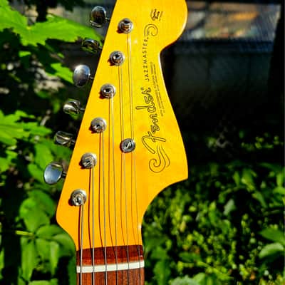 Fender classic '60s Lacquer Jazzmaster modified image 4