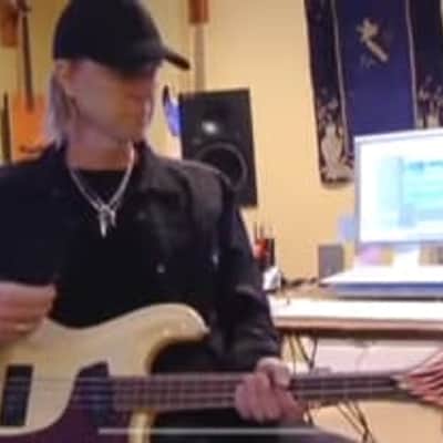Mosrite Tom Hamilton's Aerosmith, Super Bowl Ventures Model Bass (#66) 1966 - Cream image 4
