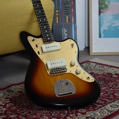 2021 Fender Japan Heritage 60’s Jazzmaster 3-Tone Sunburst Nitro Lacquer, w/Paperwork, Gold Anodised Guard, MIJ, Offset, JDM image 6
