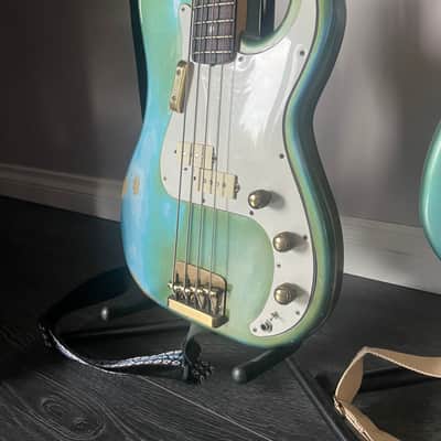 Fender The Strat + Precision Special Bass 1980 Lake Placid Blue image 2