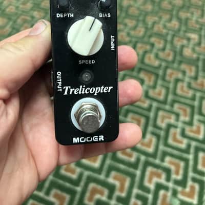 Mooer Trelicopter Tremolo Guitar Effect Pedal 2010s - Black image 1