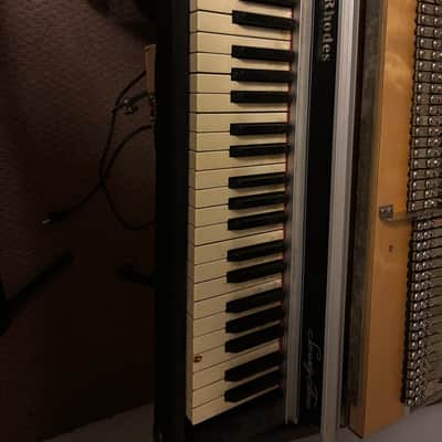 Rhodes Mark II Stage 73-Key Electric Piano 1979 - 1983 - Black Flat Top image 9