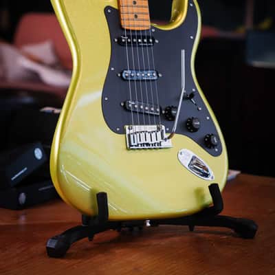 Fender American Ultra II Stratocaster Pre-Owned image 1