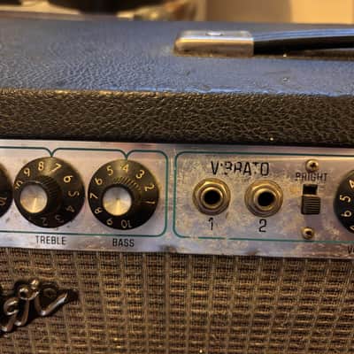 Fender Vibrolux Reverb 2-Channel 35-Watt 2x10" Guitar Combo 1970 - 1980 - Silverface image 4