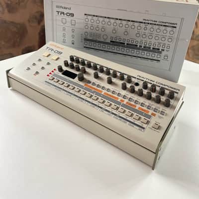 Roland TR-09 Rhythm Composer 2017 - Present - White image 2