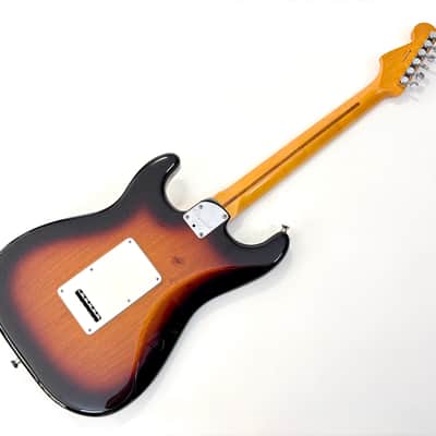 Fender Stratocaster American Deluxe V Neck 2011 Sunburst image 13