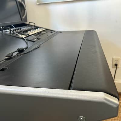 Sterling Modular Studio Desk (16RU) - Black image 2