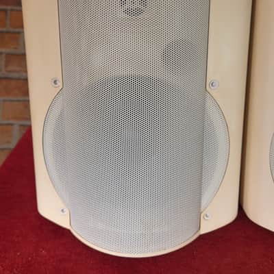 OWI AMP6022W 6.5" 40-Watt Surface Mount Speaker Pair White image 2