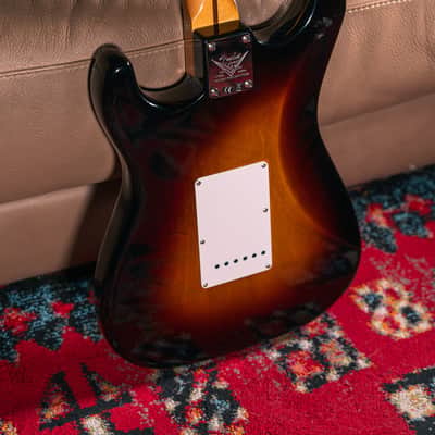 Fender Custom Shop LTD 70th Anniversary '54 Stratocaster NOS in Wide-Fade 2-Color Sunburst, Pre-Owned image 5