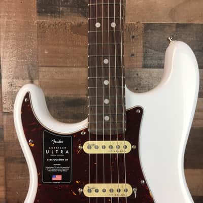 Fender American Ultra Strat LEFTY Arctic Pearl, Hard Case, Free Ship, 357 image 6