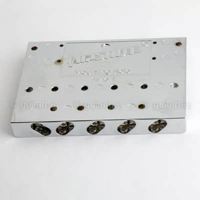 NEW Hipshot 5K502C Kickass 5 STRING BRIDGE Retrofits Fender Squier Bass - CHROME image 5
