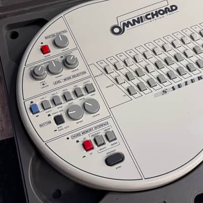 Suzuki Omnichord OM-84 1980s image 6