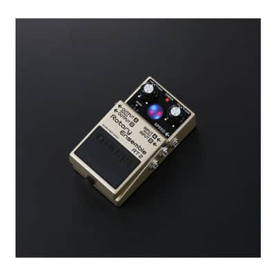 Boss RT-2 Rotary Ensemble Pedal with 32-bit DA Conversion 48 kHz Sample Rate image 4