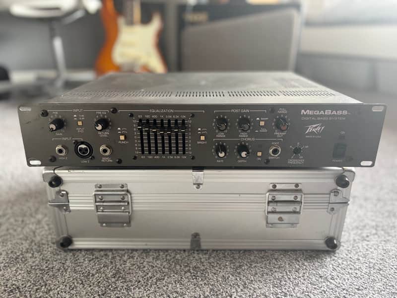 Peavey MegaBass Digital Bass System 400-Watt Biamped Bass Head 1980s - Gray image 1
