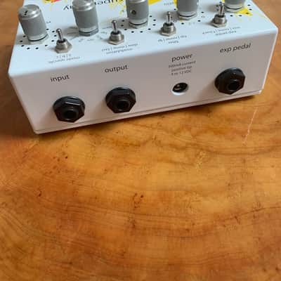 Empress Superdelay 2010s - White mint image 3