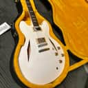 Gibson Custom Shop Dave Grohl DG-335 — Limited Edition — Alpine White — Hand-Signed Label