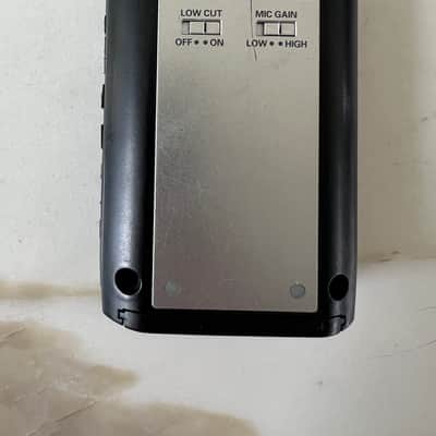 ROLAND Edirol R-09 24 bit Wave MP3 Recorder Digital Audio Black and Silver image 3