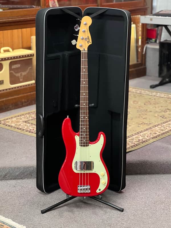 1995 Fender P-Bass - Black Label - MIM - Red | Reverb