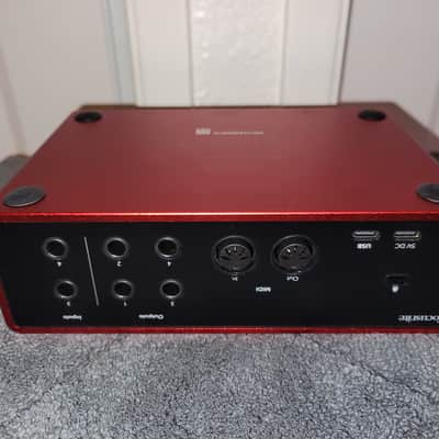 Focusrite Scarlett 4i4 4th Gen USB Audio Interface 2023 - Present - Red image 7