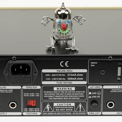 SPL GoldMike MK2 2485 Tube Mic Preamp Class-A + Neuwertig + OVP + 1,5J GarantieSPL GoldMike MK2 2485 Tube Mic Preamp Class-A + Neuwertig + OVP + 1,5J Garantie image 7