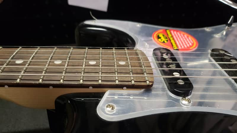 専用　Squier Standard Stratocaster HSS仕様 Squier Standard Stratocaster HSS Mirror Pickguard + Hard Case | Reverb