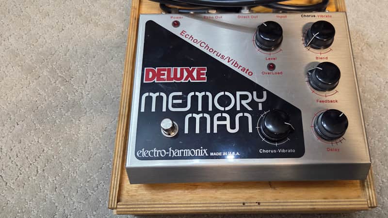 Electro-Harmonix Deluxe Memory Man Reissue