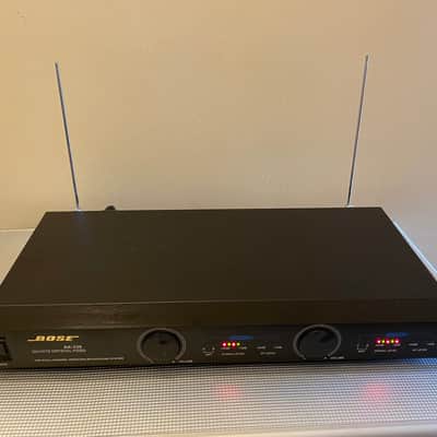 Bose AK-339 VHF Dual Channel Wireless Microphone System W/Case image 3
