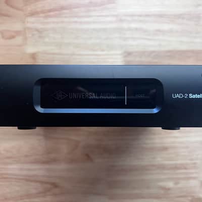 Universal Audio UAD-2 Satellite Thunderbolt — Quad Core DSP Accelerator 2014 - Black image 1