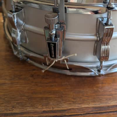 Ludwig Acrolite 5x14" 8-Lug Aluminum Snare Drum with Pointed Blue/Olive Badge image 5