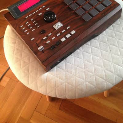 AKAI MPC 2000XL CUSTOM"WOODGRAIN"STYLE+PERFECT RED DISPLAY+CUSTOM PADS+CFREADER + FULL SERVICED MINT image 1
