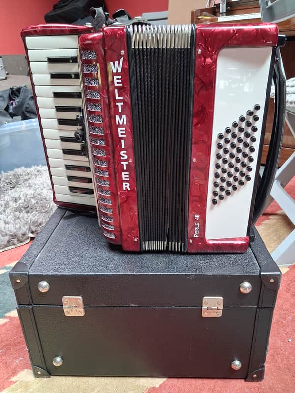Weltmeister Perle 48 piano accordion image 1