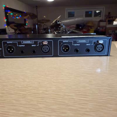 DBX 215 professional dual-channel 15-band graphic equalizer Serviced Works Great image 11