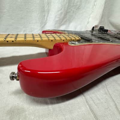 Fender Limited Edition '94 American Special Stratocaster Guitar with Case 1994 - Lipstick Red / Maple neck image 20