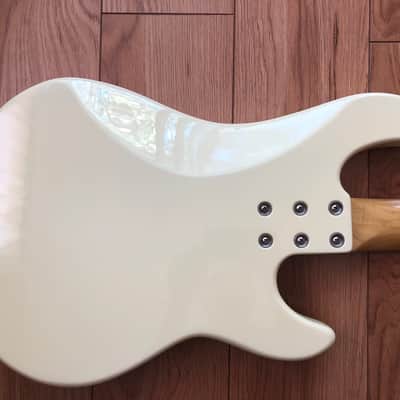 G&L LB-100 2016 Vintage White image 4