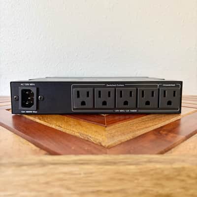 Atlas IED / AP-S15HR / 15A Half Width Rack Power Conditioner image 6