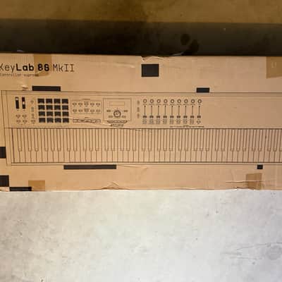 Arturia KeyLab 88 MkII MIDI Controller 2019 - Present - White image 2