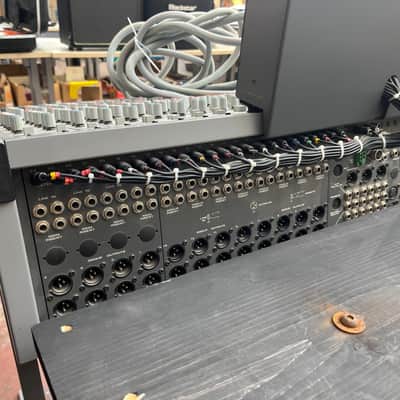 Immagine Allen & Heath Saber Mk2 Plus 32ch Mixing Console M32134 + RPS2 PSU - Vintage Allen & Heath Saber Mk2 Plus Late 1980s - Grey/Black - 13