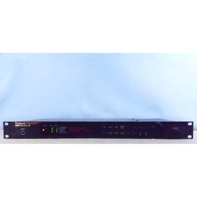 Roland GP-8 Analog / Digital Guitar Effects Processor