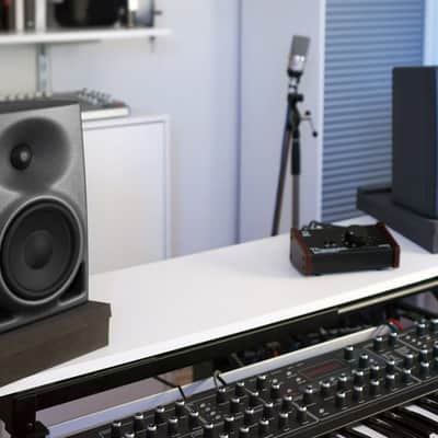Neumann KH 120 A 5.25" Active Nearfield Studio Monitors (Pair) 2010s - Gray image 3