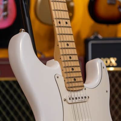 Fender Juanes Stratocaster®, Maple, Electric Guitar - Pearlescent Luna White image 8