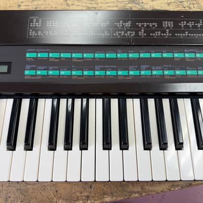 Vintage Yamaha DX7 Digital Programmable Algorithm Synthesizer Synth Keyboard Made in Japan Just Serviced image 4