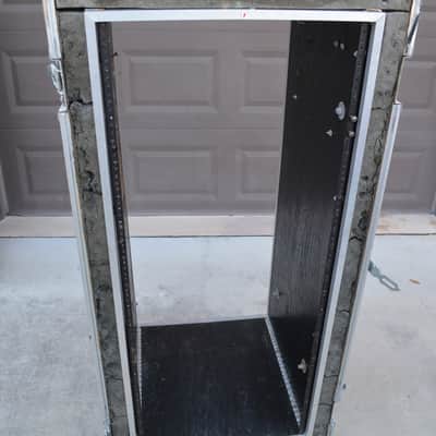 Cadence Physical Shock Resistant Mid-90s - Huge 26U Rack/Road Case image 12