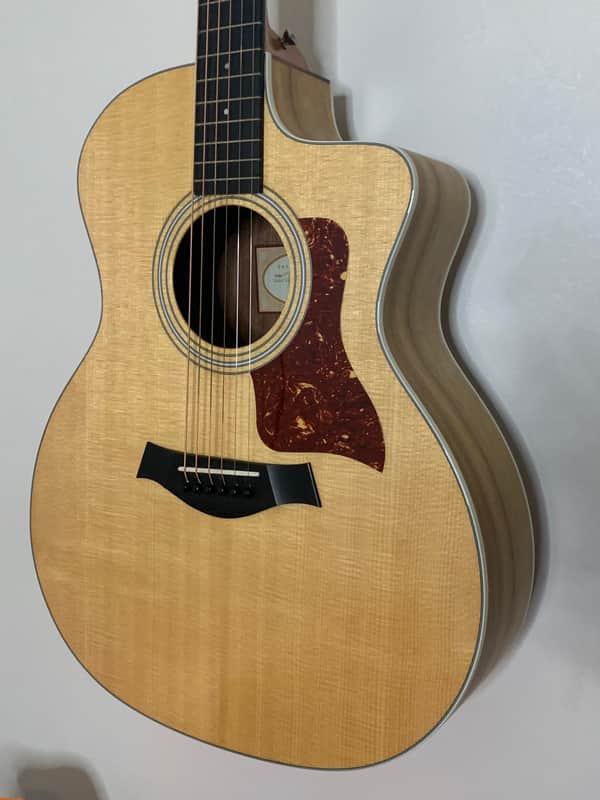 Taylor 214ce