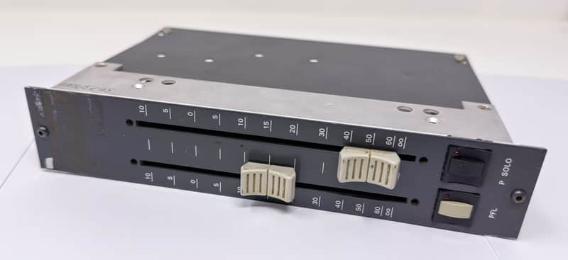 A900 stereo fader 1.911.120.82 80's image 1