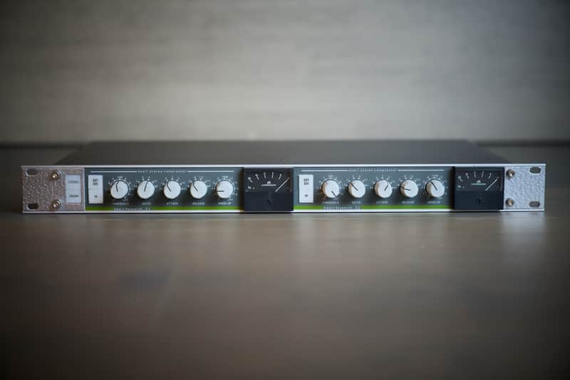 Smart Research C2 Stereo / Dual Mono Compressor image 1