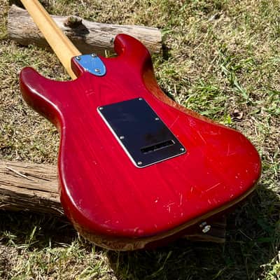 Vintage Fender Stratocaster Guitar 1979-1981 - Crimson Red Transparent image 16