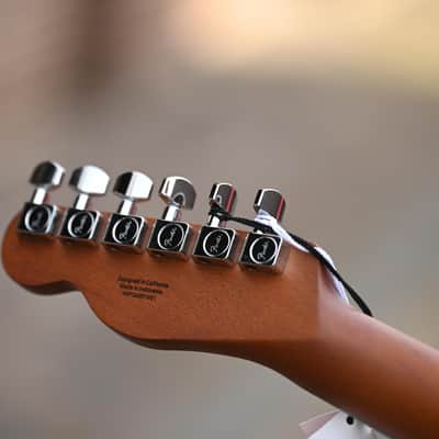 Fender Acoustasonic Standard Telecaster - Honey Burst image 4