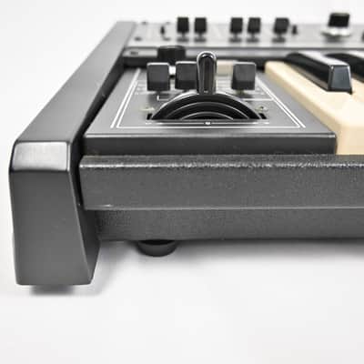 Roland SH-2 *Near mint with hard case & serviced* image 4