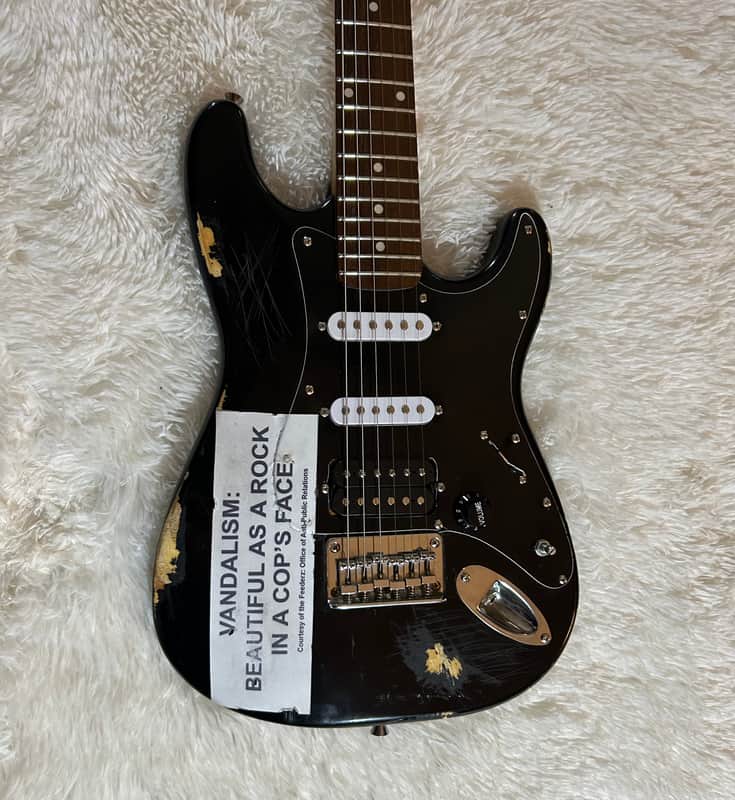 Kurt Cobain Vandalism Stratocaster Replica - 35" Mini Guitar - Reliced image 1